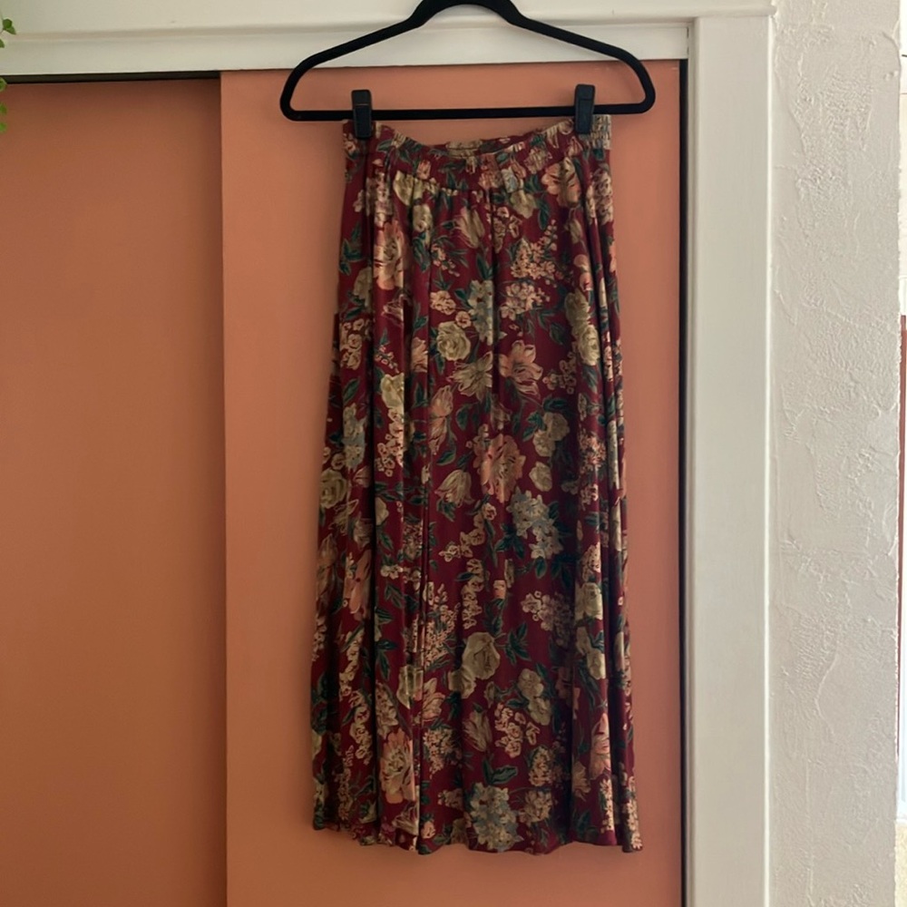 Vintage 90s midi skirt ✌️